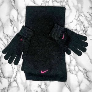 ❌SOLD❌ Nike Scarf + Glove Set